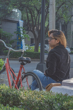 chica ciclista