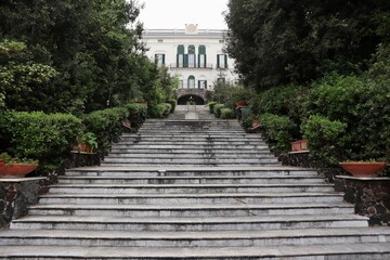 Napoli - Villa Floridiana dalla scalinata panoramica