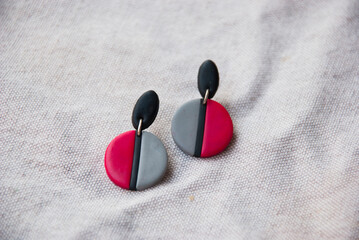 Grey red minimalist stud earrings. Polymer clay jewelry.