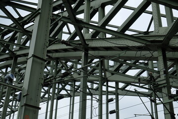 FU 2020-06-10 Deutz 483 Brückenkonstruktion und Stromleitungen