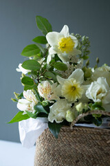 white daffodils
