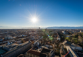 Fototapeta premium Aerial view of the city of Turin (Torino) from the Mole Antonelliana with the Italian Alps on the horizon, Piedmont (Piemonte), Italy, Europe.