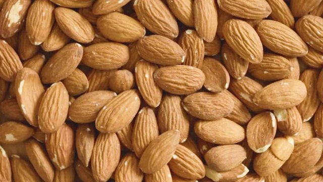 amandes d&eacute;cortiqu&eacute;es en gros plan