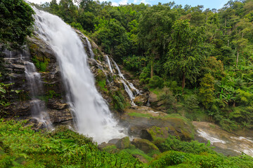 Fototapeta na wymiar Wachirathan waterfall : waterfall in doi inthanon national park, Chiang mai,Thailand.