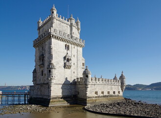 Fototapeta na wymiar Der Torre de Belém in Lissabonner Stadtteil Belém