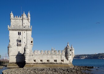 Der Torre de Belém in Lissabonner Stadtteil Belém
 - obrazy, fototapety, plakaty