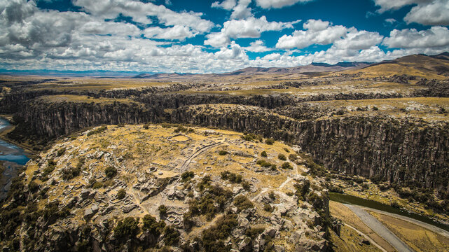 3 ca&ntilde;ones, Cusco - Peru