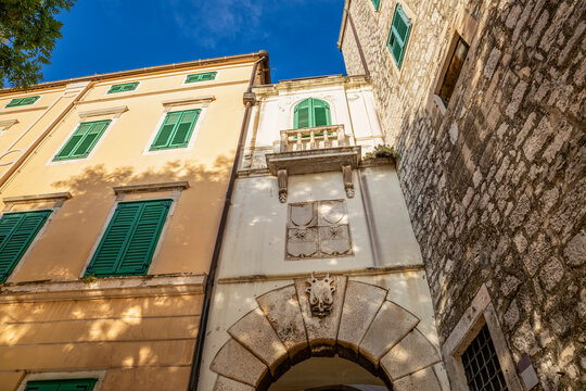 Croatia, Sibenik-Knin County, Sibenik, Old gate next to Sibenik City Museum