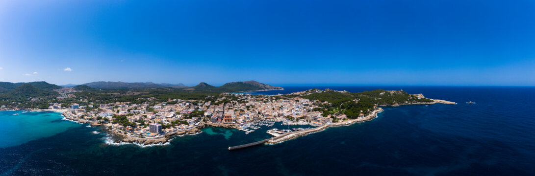 Spain, Mallorca, Cala Ratjada, Aerial view of Cala Gat bay
