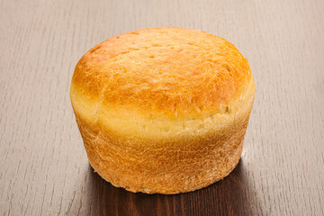 Hot and tasty round bread