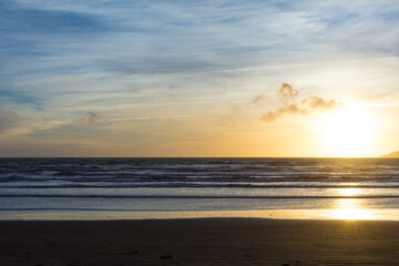 Fototapeta na wymiar Sunset over the West coast of New Zealand
