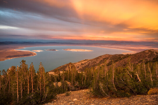Sunset over Mono Lake, California