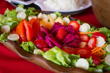 vegetable salad with cheese