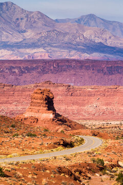 Highway 95 travels through southern Utah and Glen Canyon National Recreation Area