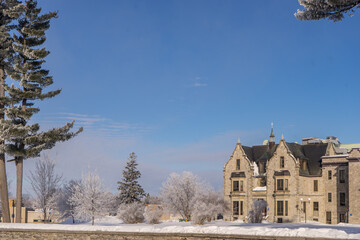 Fototapeta na wymiar Music Conservatory of the Université du Québec en Outaouais (UQO) seen from Taché Boulevard in winter