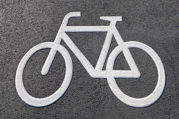 Fahrrad Zeichen auf Strasse