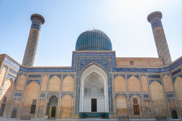 Obraz premium Gur-Emir (Amir Temur) Mausoleum architecture in Samarkand, Uzbekistan. It is the mausoleum of the asian conqueror Tamerlane, also known as Timur. 