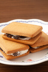 レーズンサンド