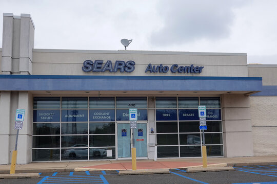 Front entrance of a Sears Auto Center. Many of these centers have been closed over the last few years