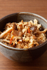 牛肉とキノコの炊き込みご飯