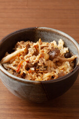 牛肉とキノコの炊き込みご飯