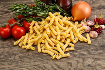 Raw Italian wheat pasta - Fusilli
