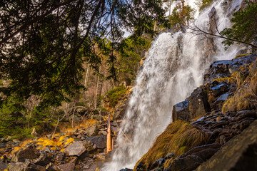 Obraz premium Cascada de la Ratera, Aiquestortes i Estany de Sant Maurici National Park, Catalonia, Spain