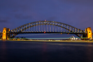 Obraz premium Light streaks in Sydney Harbour.