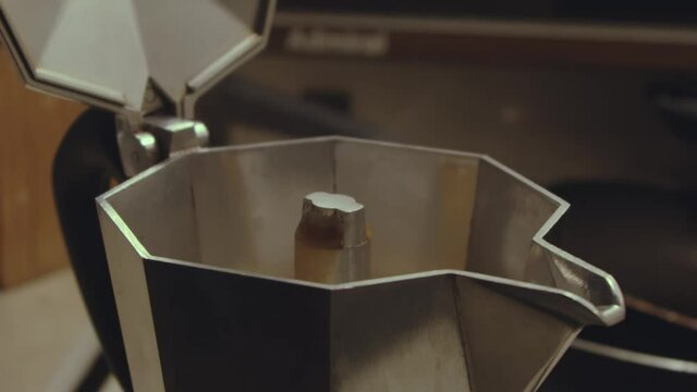 Coffee Foam coming out of espresso maker and its closed