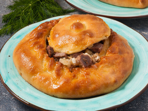 national Tatar pie Zur balish with meat and potatoes