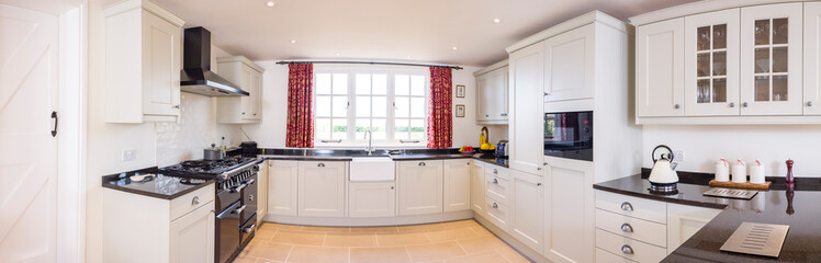 Modular painted wood kitchen panorama, panoramic, UK kitchens
