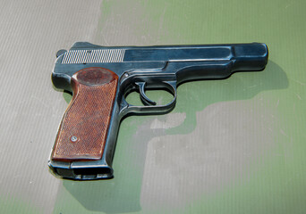 9 mm  pistol , magazine 20 rounds