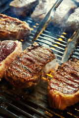 Steaks auf dem Griller