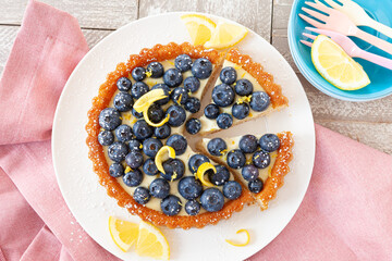Leckerer Obstkuchen mit Blaubeeren