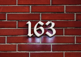 Hausnummer 163