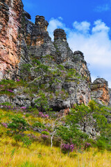 Fototapeta na wymiar Rock pinnacles and cerrado vegetation on the entrance of the Cânion do Funil canyon, Presidente Kubitschek, Minas Gerais, Brazil