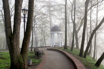 Obraz premium Palace of the Rumyantsevs and Paskevichs. Gomel palace and park ensemble in winter named after Lunacharsky. Gomel. Belarus. Spring in the Gomel park. Museum. Sights of Gomel.