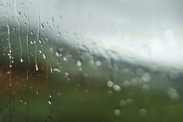 Cobijo bajo la lluvia irlandesa