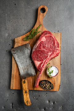 Tomahawk Steak