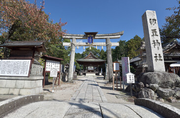伊豆神社　参道と鳥居　滋賀県大津市本堅田