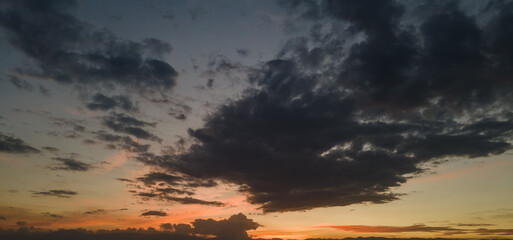 Cielo durante el atardecer