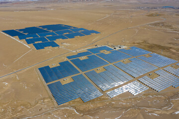 solar power station in the northern tibetan plateau