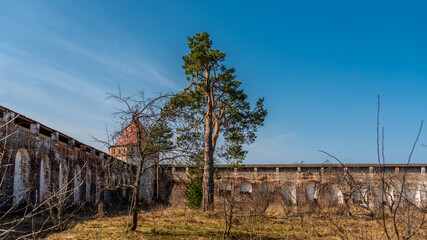 Fototapeta na wymiar Ancient walls and temples of the Borisoglebsky Monastery, located in the Yaroslavl region of Russia.