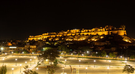 a beautiful view of jaisalmer fort at night.