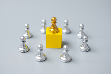 golden chess pawn pieces or leader  businessman with circle of silver men. victory, leadership,...