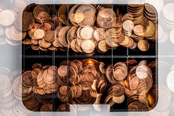 casiers de caisse à monnaie remplis de pièces 1-2 et 5 centimes