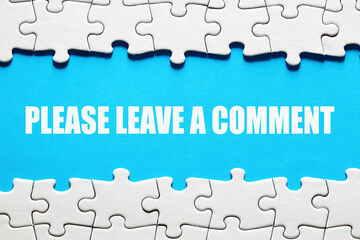 Please leave a comment message framed by jigsaw puzzle pieces. Customer feedback, evaluation or opinion - obrazy, fototapety, plakaty