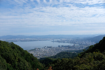 Fototapeta na wymiar 比叡山から望む琵琶湖