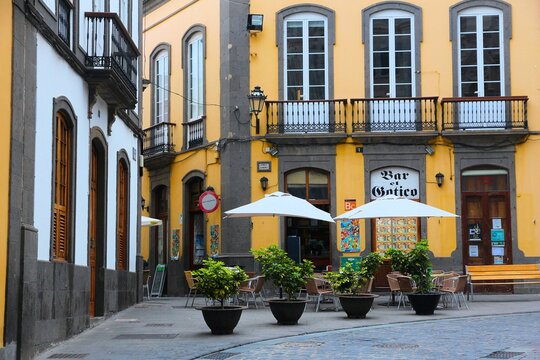ARUCAS, SPAIN - NOVEMBER 29, 2015: Street cafe in Arucas, Gran Canaria island, Spain. Canary Islands had 12.9 million visitors in 2014.