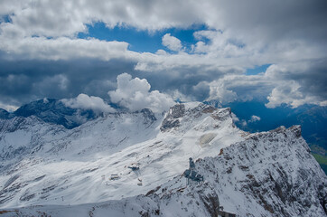 Fototapeta na wymiar Blick von der Zugspitze